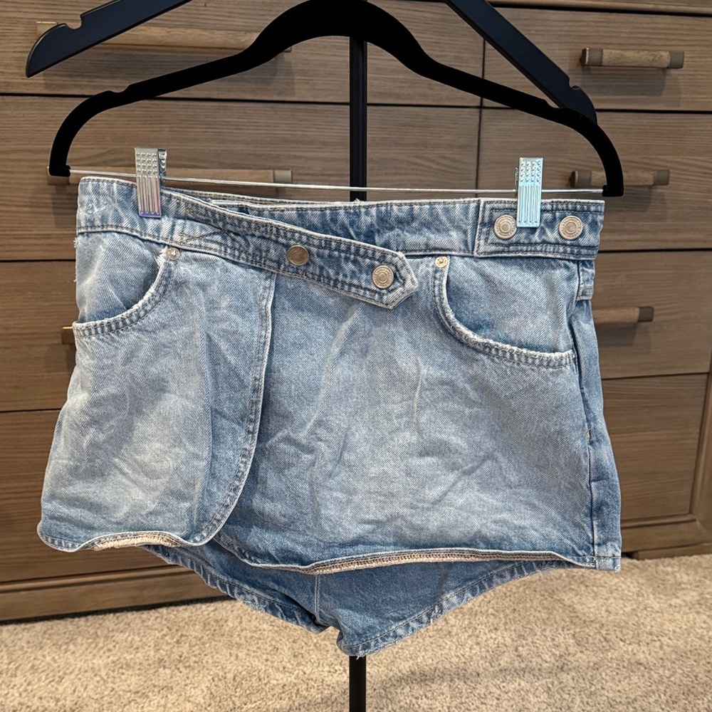 FREE PEOPLE X REVOLVE MAXINE DENIM SKORT size 28 - Picture 3 of 7